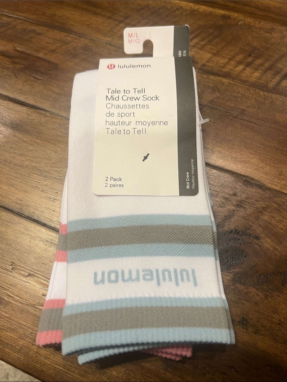 lululemon athletica Tale to Tell Mid Crew Socks - 1 pair blue 1 pair pink